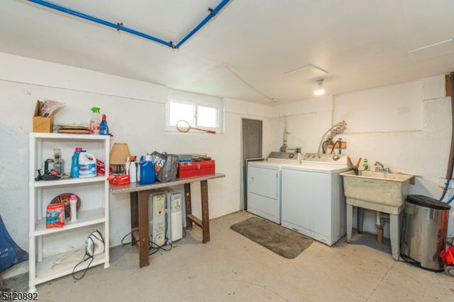 257 Mccosh Rd, Clifton City, NJ 07043