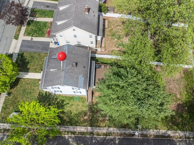 257 Mccosh Rd, Clifton City, NJ 07043