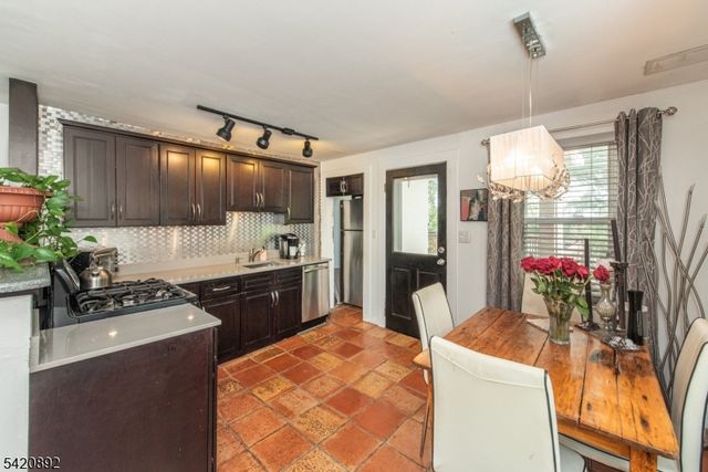 257 Mccosh Rd, Clifton City, NJ 07043
