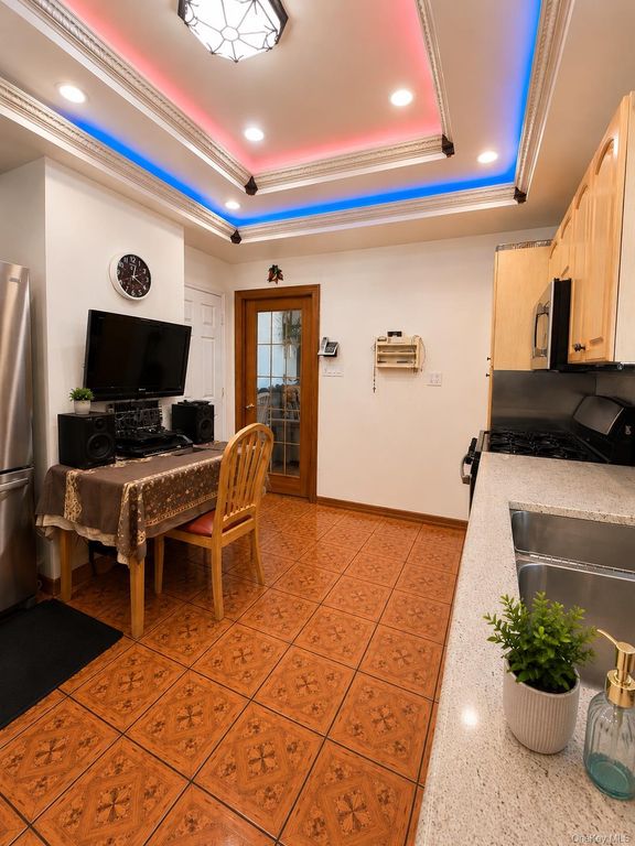 12720 95th Avenue, Richmond Hill, NY 11419 — photo 5