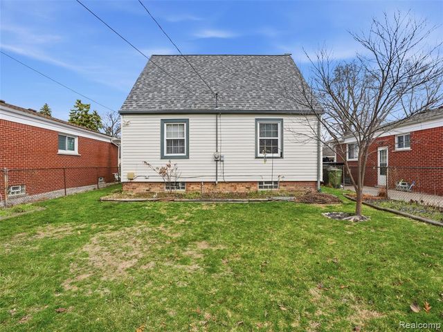 15139 University Street, Allen Park, MI 48101