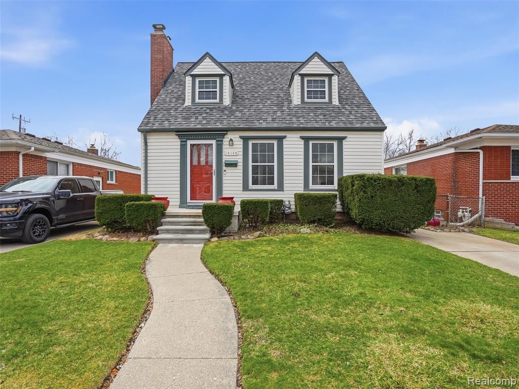 15139 University Street, Allen Park, MI 48101