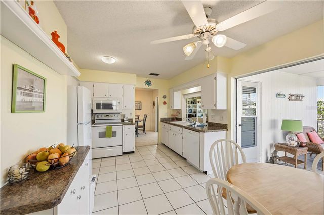 886 E 4TH STREET, Englewood, FL 34223
