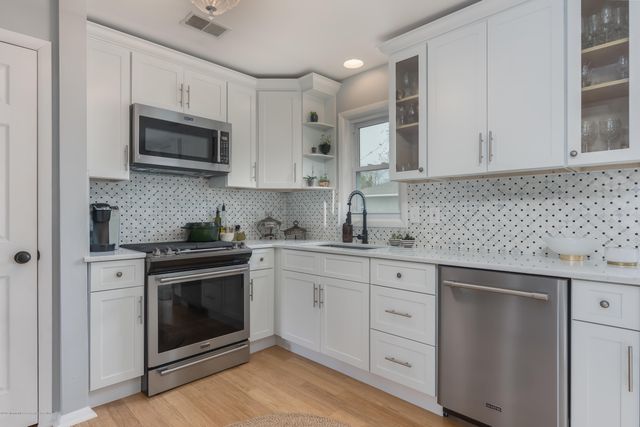 417 Bay Way, Lanoka Harbor, NJ 08734