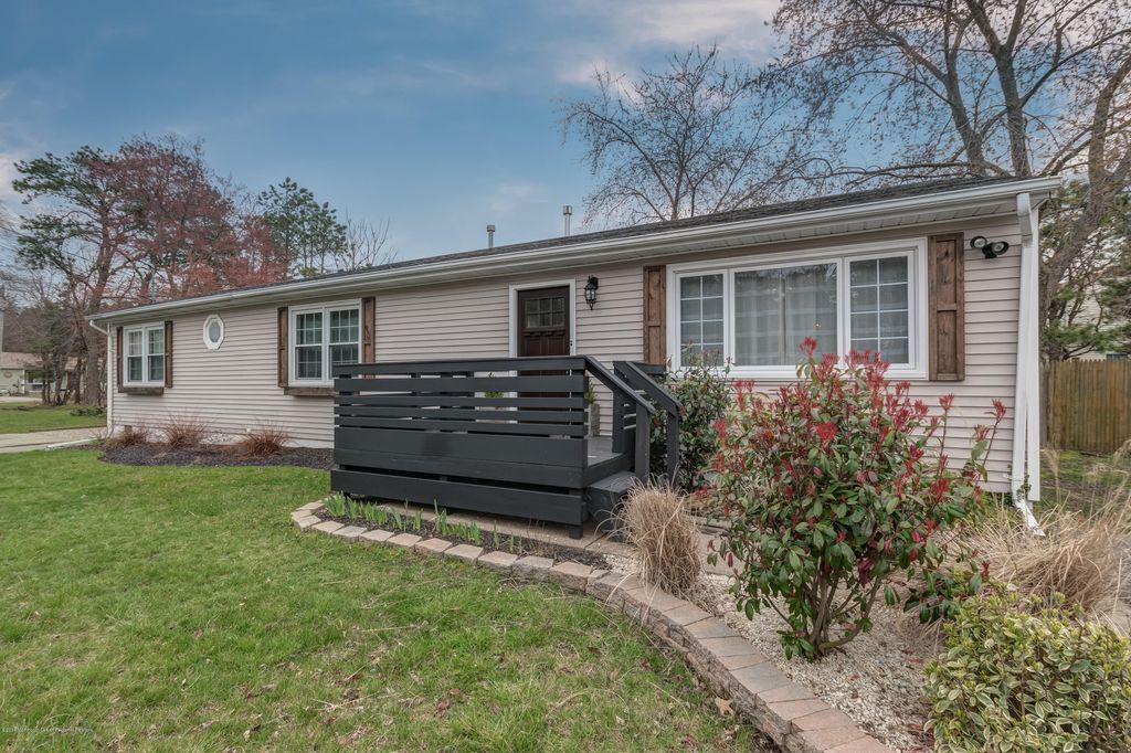 417 Bay Way, Lanoka Harbor, NJ 08734