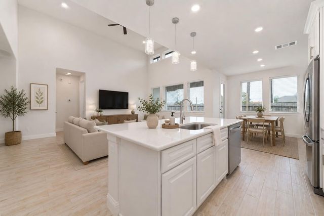 1911 Hickory Grove Lane, Tomball, TX 77375