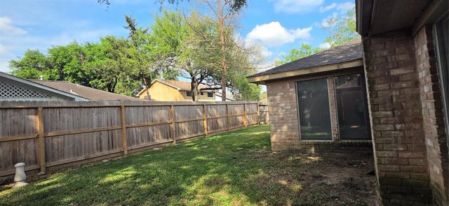 1910 Quail Meadow Drive, Missouri City, TX 77459