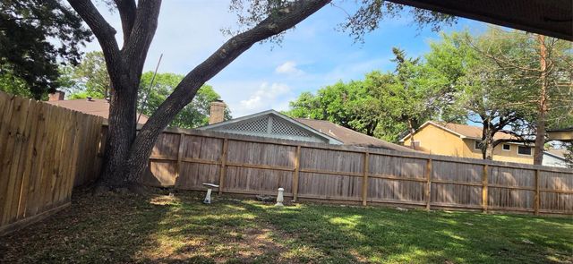 1910 Quail Meadow Drive, Missouri City, TX 77459