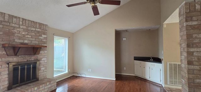 1910 Quail Meadow Drive, Missouri City, TX 77459