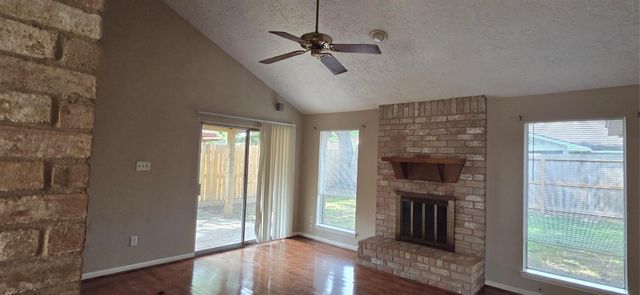 1910 Quail Meadow Drive, Missouri City, TX 77459