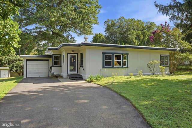 8105 MACARTHUR RD, Wyndmoor, PA 19038