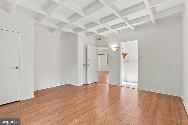 8105 MACARTHUR RD, Wyndmoor, PA 19038