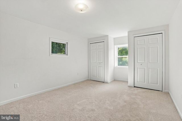 8105 MACARTHUR RD, Wyndmoor, PA 19038
