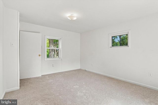 8105 MACARTHUR RD, Wyndmoor, PA 19038