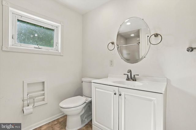 8105 MACARTHUR RD, Wyndmoor, PA 19038