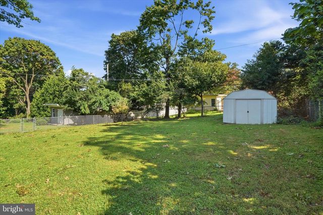8105 MACARTHUR RD, Wyndmoor, PA 19038
