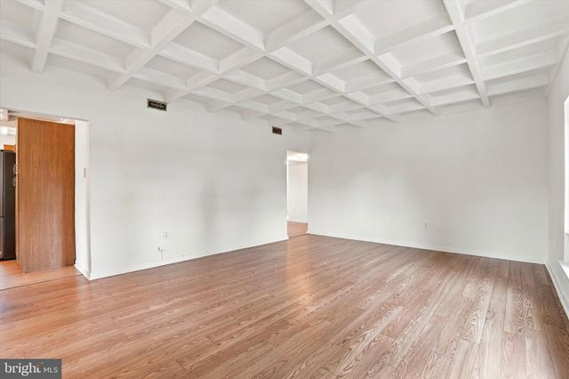8105 MACARTHUR RD, Wyndmoor, PA 19038