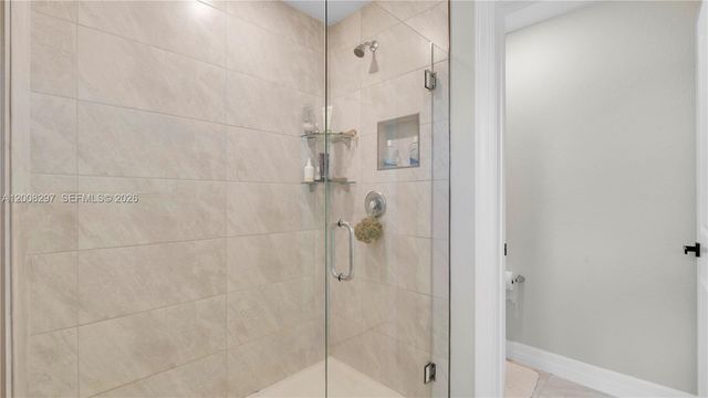 2913 Olivia Ave, Lauderdale Lakes, FL 33311