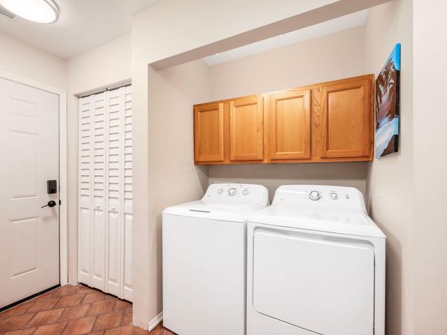 4908 Meadow Run Drive, Hilliard, OH 43026