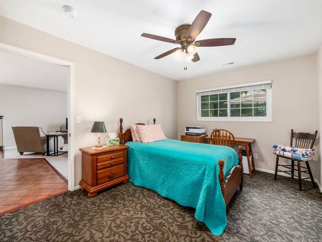 4908 Meadow Run Drive, Hilliard, OH 43026