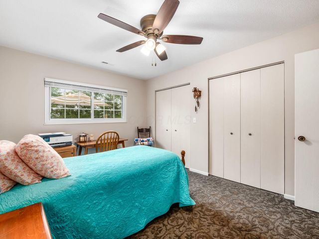 4908 Meadow Run Drive, Hilliard, OH 43026