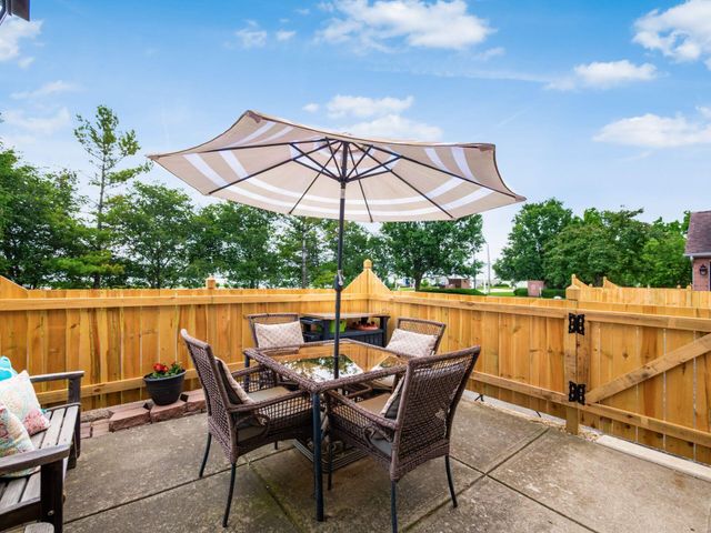 4908 Meadow Run Drive, Hilliard, OH 43026