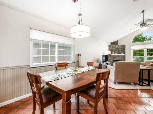 4908 Meadow Run Drive, Hilliard, OH 43026