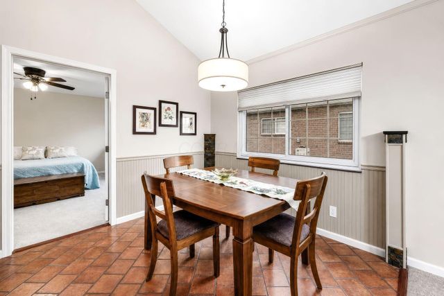 4908 Meadow Run Drive, Hilliard, OH 43026