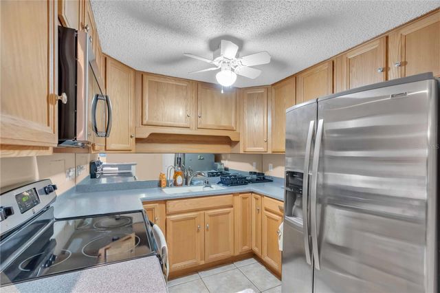 7420 CASS CIRCLE, Sarasota, FL 34231