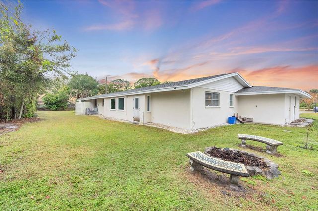 7420 CASS CIRCLE, Sarasota, FL 34231