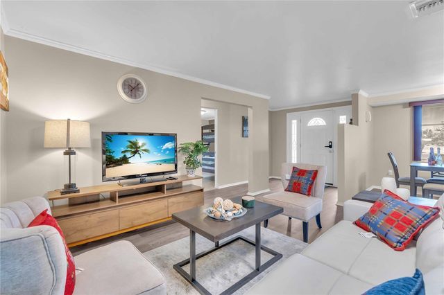 7420 CASS CIRCLE, Sarasota, FL 34231