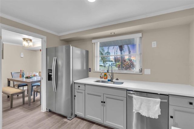 7420 CASS CIRCLE, Sarasota, FL 34231