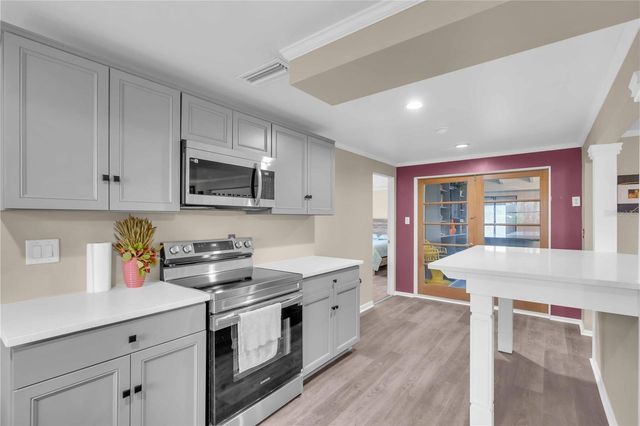 7420 CASS CIRCLE, Sarasota, FL 34231