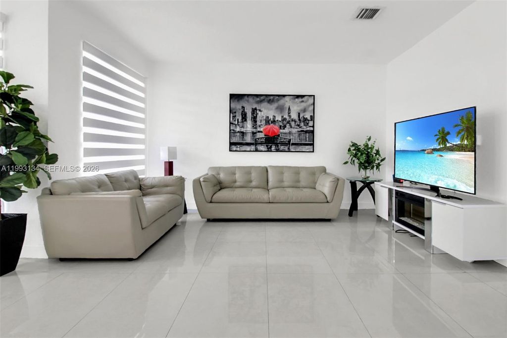 Image 2 of property listing at 4341 SW 160th Ave 106, Miramar, FL 33027