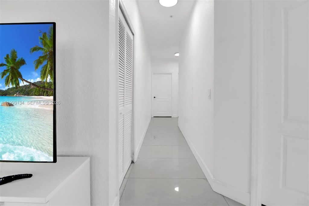 Image 8 of property listing at 4341 SW 160th Ave 106, Miramar, FL 33027