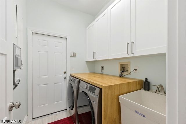 4451 Yacht Harbor DR, Naples, FL 34112