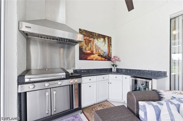 4451 Yacht Harbor DR, Naples, FL 34112