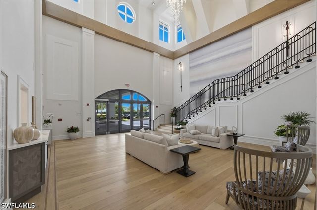 4451 Yacht Harbor DR, Naples, FL 34112