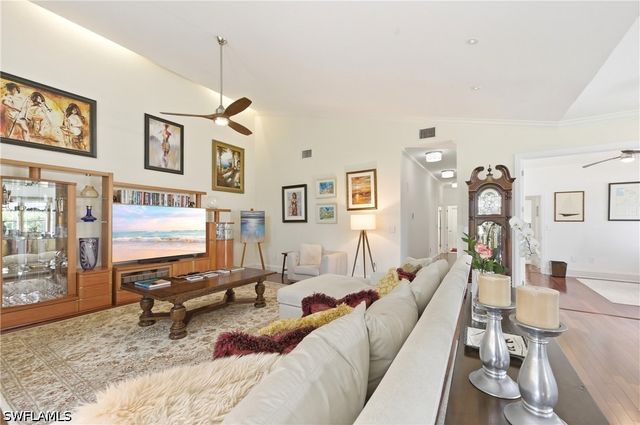 4451 Yacht Harbor DR, Naples, FL 34112