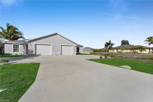 614 SW 3rd CT, Cape Coral, FL 33991