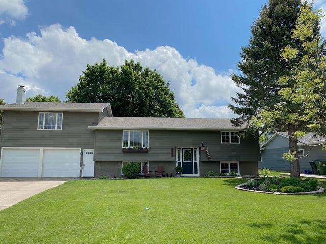 1511 Eckerson Drive, Worthington, MN 56187