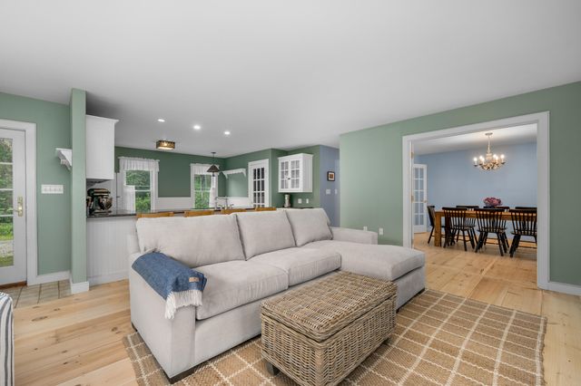 3528 Main Street, Barnstable, MA 02630