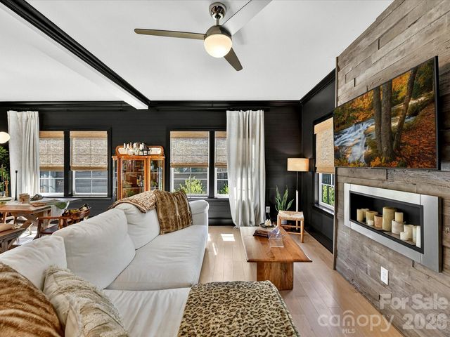 1507 Landis Avenue, Charlotte, NC 28205