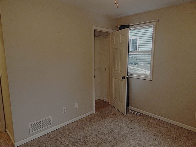 204 17TH ST SE, Minot, ND 58701