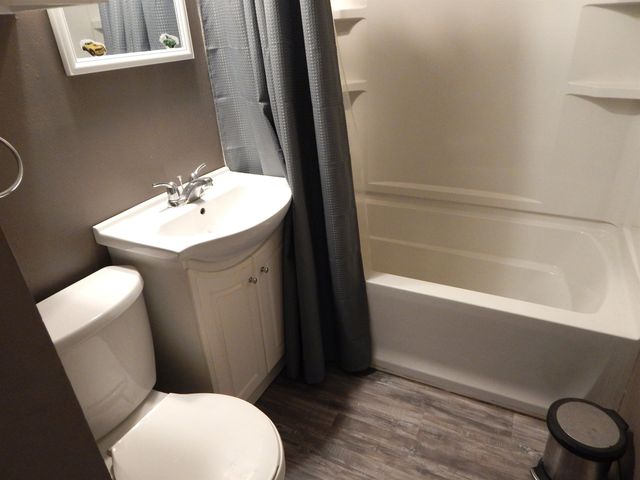 204 17TH ST SE, Minot, ND 58701