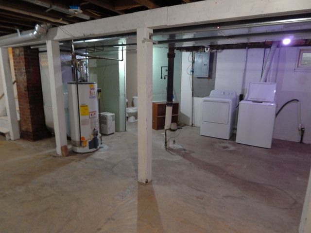 204 17TH ST SE, Minot, ND 58701