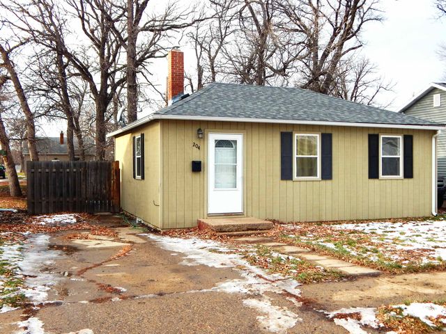 204 17TH ST SE, Minot, ND 58701