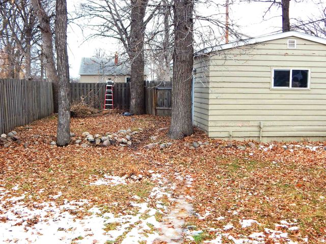 204 17TH ST SE, Minot, ND 58701