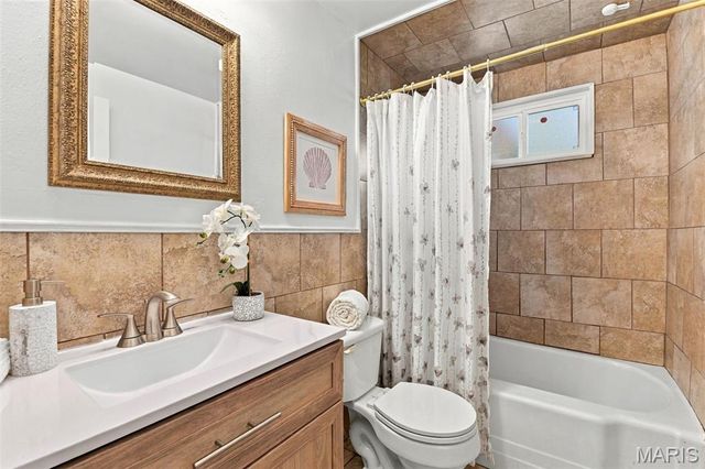 8454 Engler Avenue, St John, MO 63114
