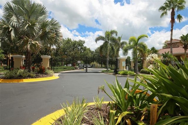 7954 MOONSTONE DRIVE 3-204, Sarasota, FL 34233